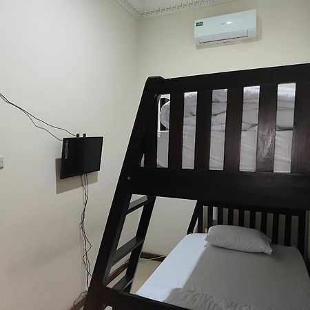 Tirto 27 Homestay Yogyakarta Exterior photo